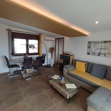 Theasis Luxury Panoramic Penthouse Apartment เนโอสมาร์มาราส ภายนอก รูปภาพ