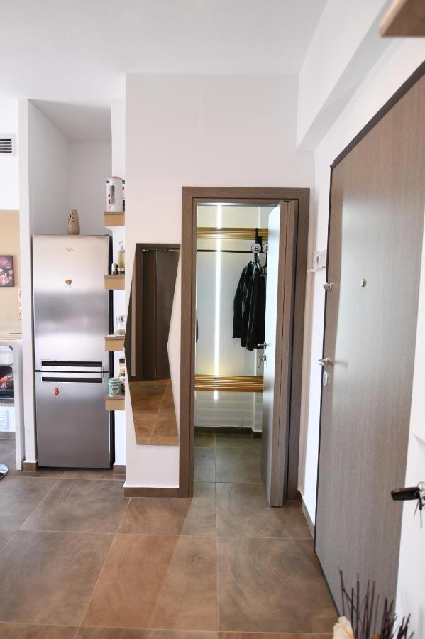 Theasis Luxury Panoramic Penthouse Apartment เนโอสมาร์มาราส ภายนอก รูปภาพ